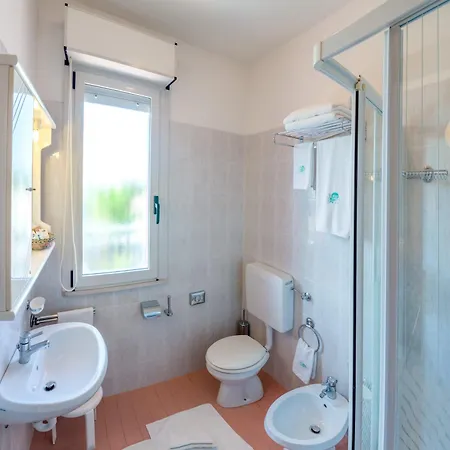 Di Giovanni Бибионе